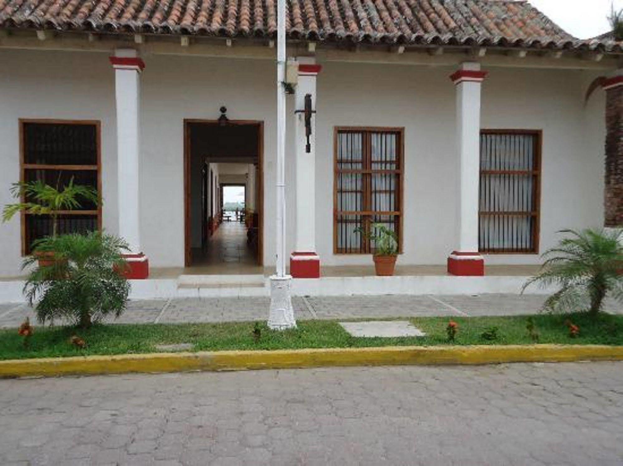Casa Del Rio Hotel Tlacotalpan Luaran gambar